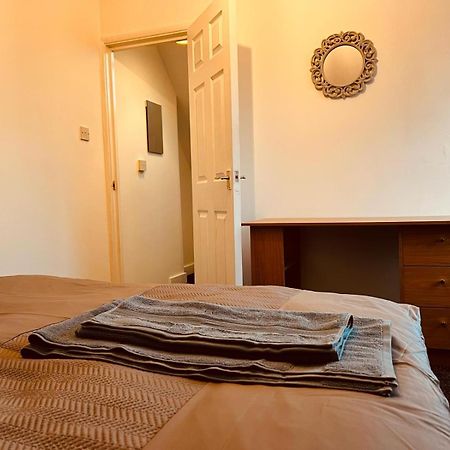 Holiday House Near Football Ground 노팅엄 외부 사진