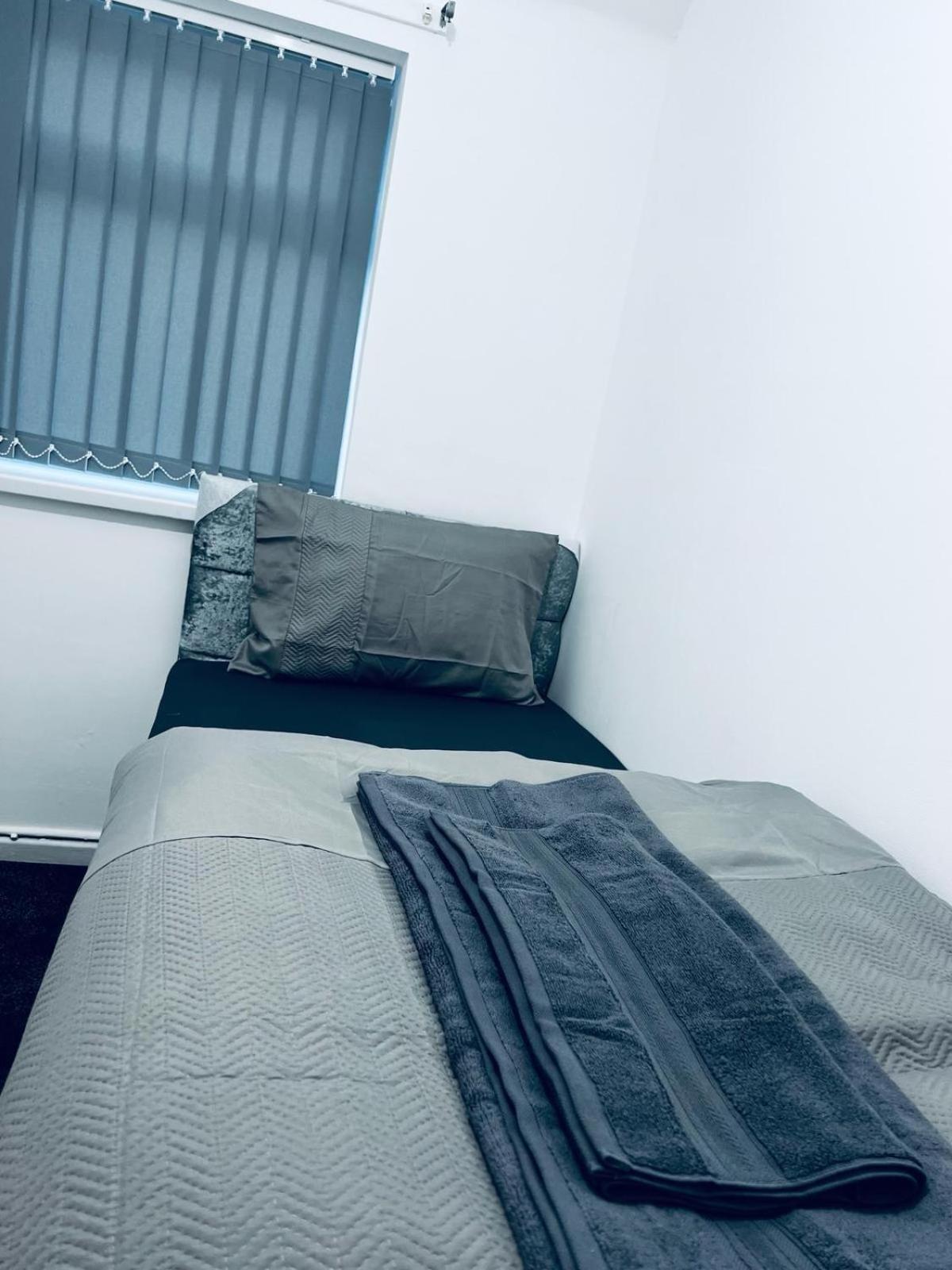 Holiday House Near Football Ground 노팅엄 외부 사진