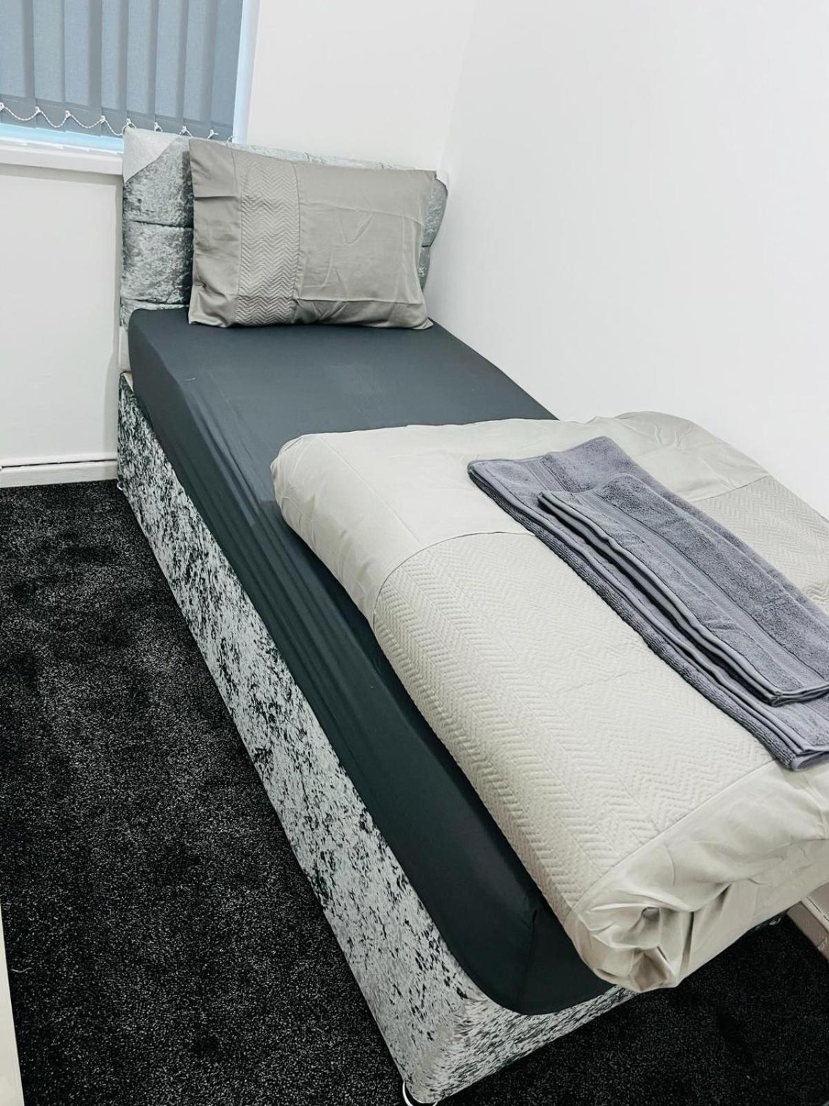 Holiday House Near Football Ground 노팅엄 외부 사진