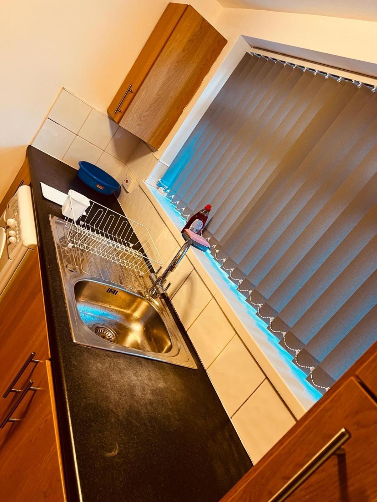 Holiday House Near Football Ground 노팅엄 외부 사진