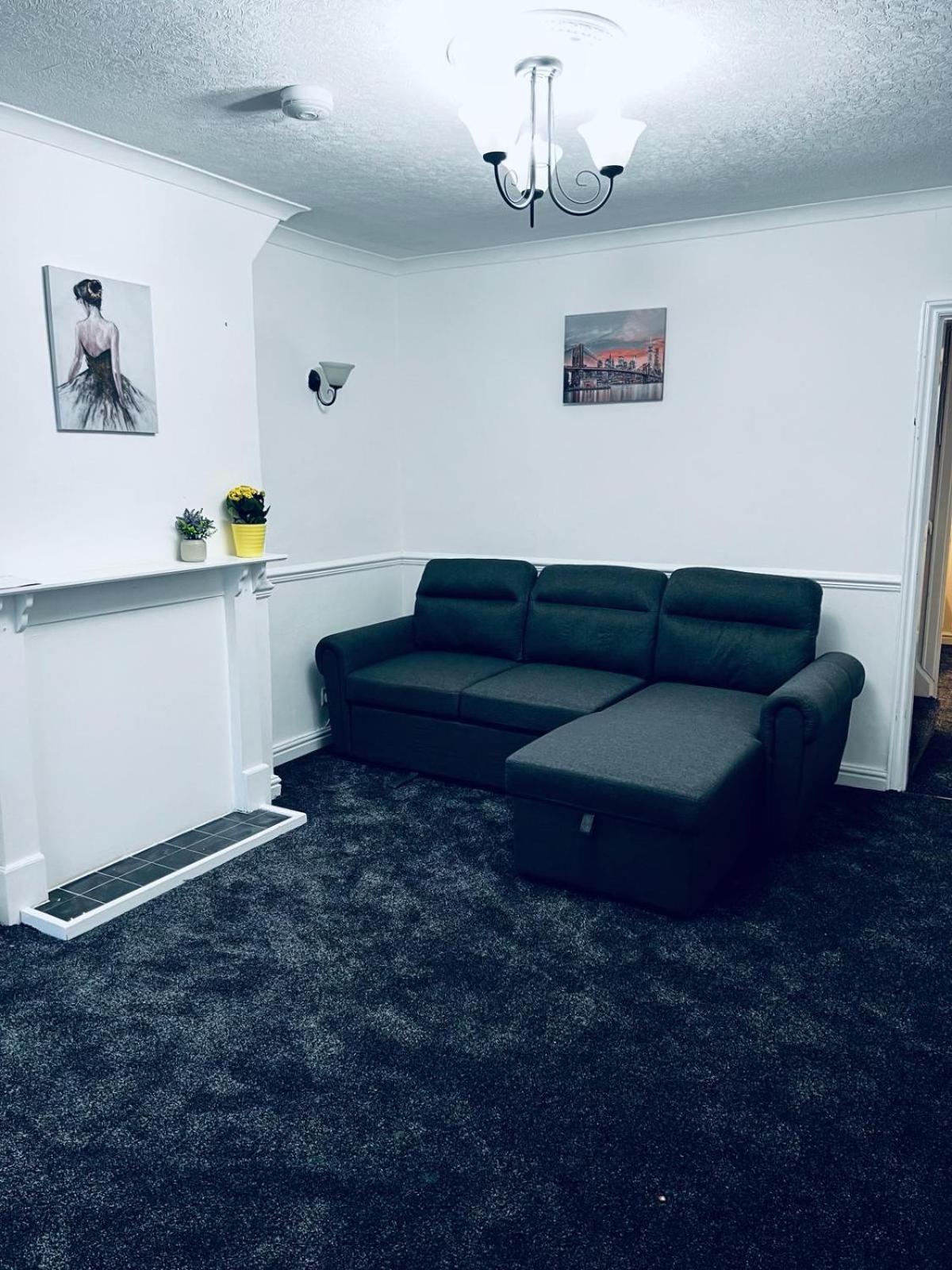Holiday House Near Football Ground 노팅엄 외부 사진