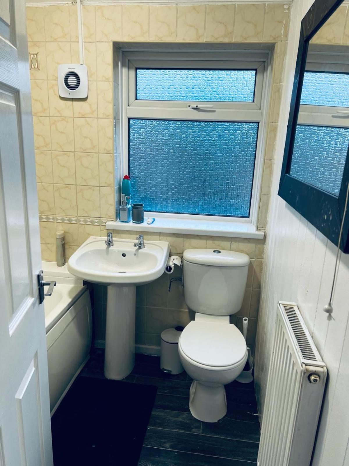 Holiday House Near Football Ground 노팅엄 외부 사진