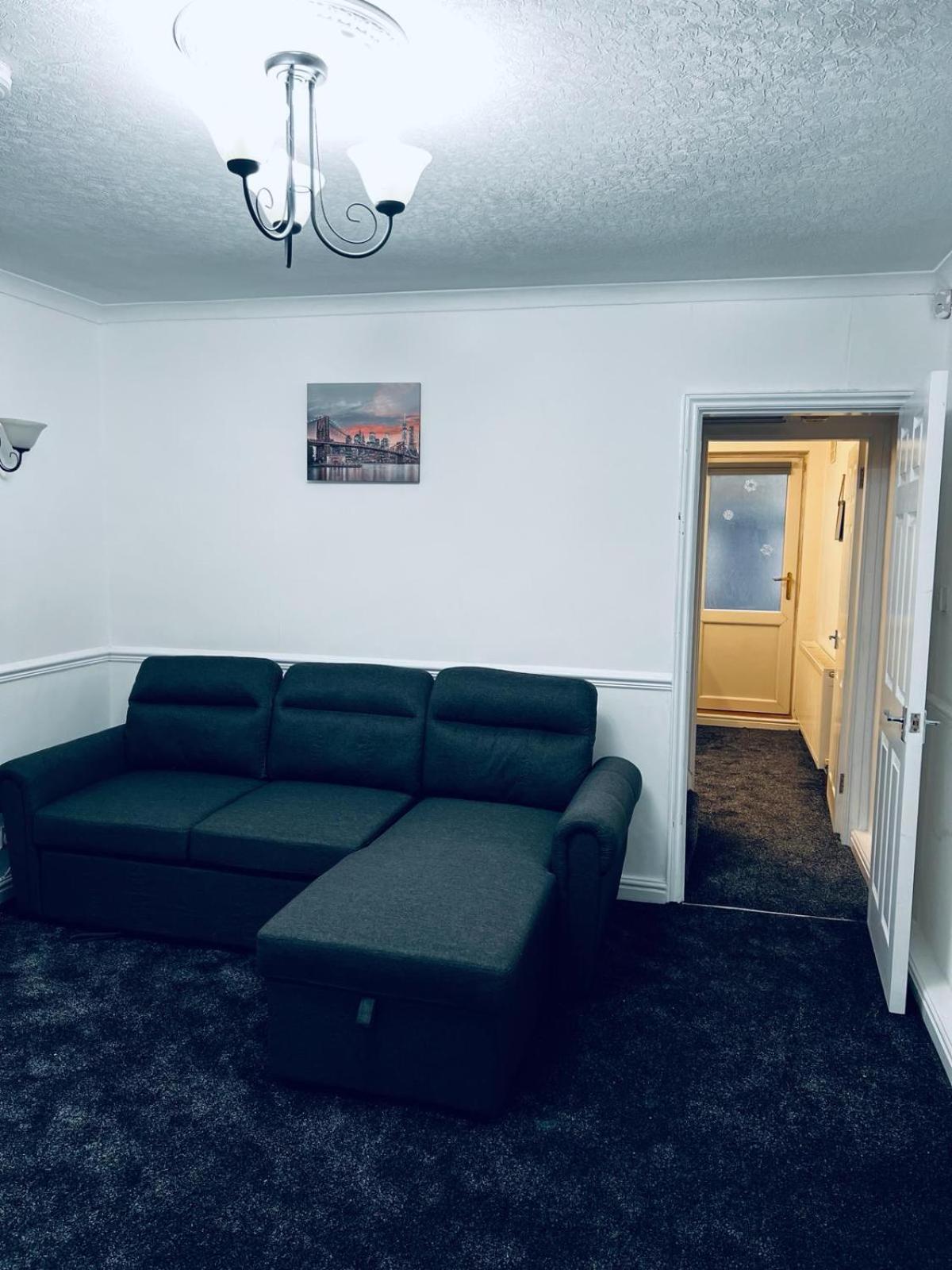 Holiday House Near Football Ground 노팅엄 외부 사진
